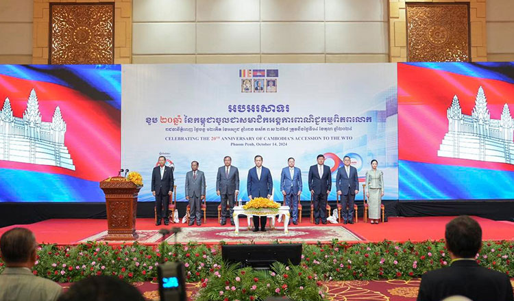 PM announces Cambodia ready to exit from LDC status